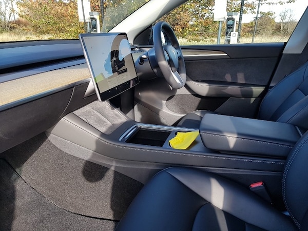 Used Tesla Model Y 2023 for sale - 76325484: Photo 5