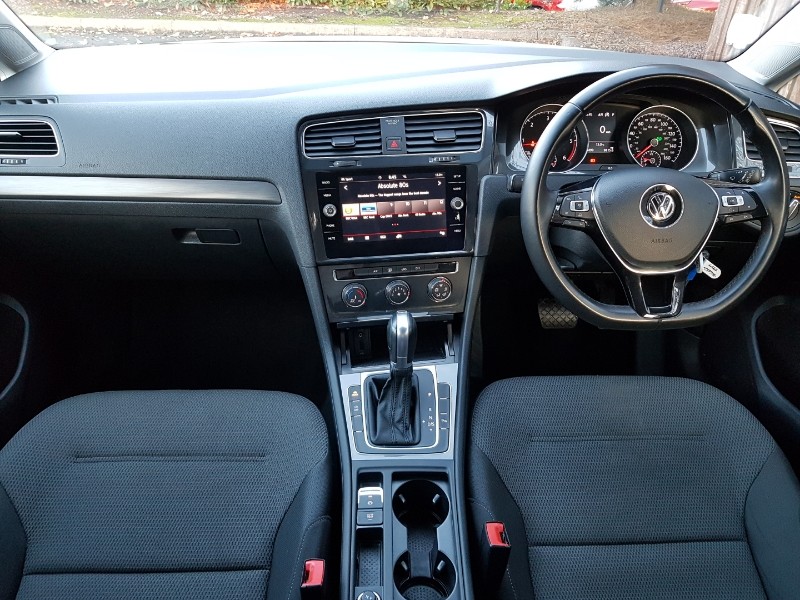 Used Volkswagen Golf 2018 for sale - 76683421: Photo 2