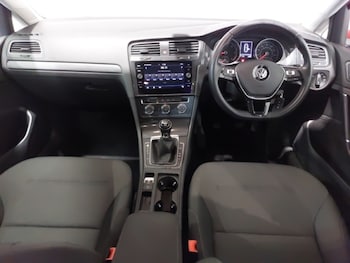 Used Volkswagen Golf 2019 for sale - 79610560: Photo
