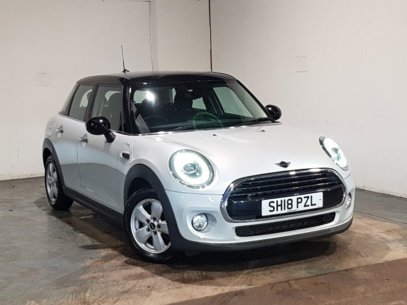 Used MINI Hatch 2018 for sale - 76901962: Photo 1