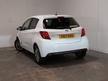 Used Toyota Yaris 2017 for sale - 79870197: Photo