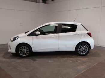 Used Toyota Yaris 2017 for sale - 79870197: Photo