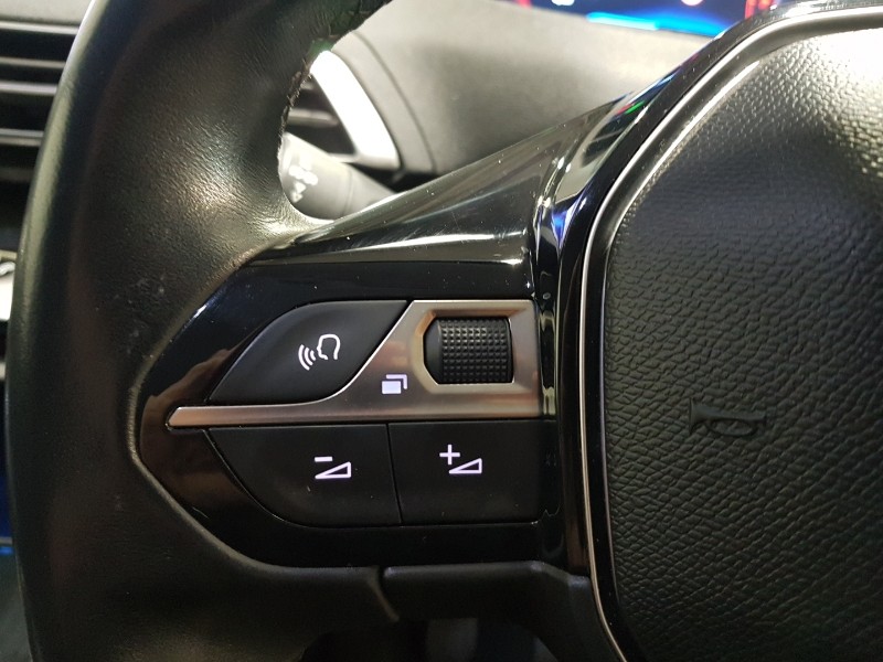 Used Peugeot 3008 2018 for sale - 76483941: Photo 14