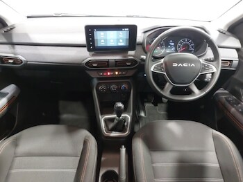 Used Dacia Sandero Stepway 2023 for sale - 78238200: Photo