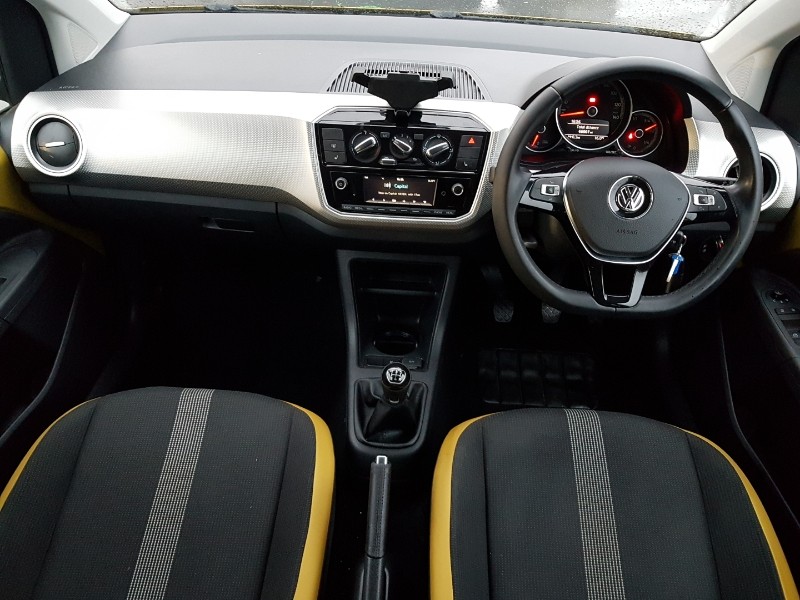 Used Volkswagen up! 2018 for sale - 76644159: Photo 2