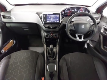 Used Peugeot 2008 2017 for sale - 79180245: Photo