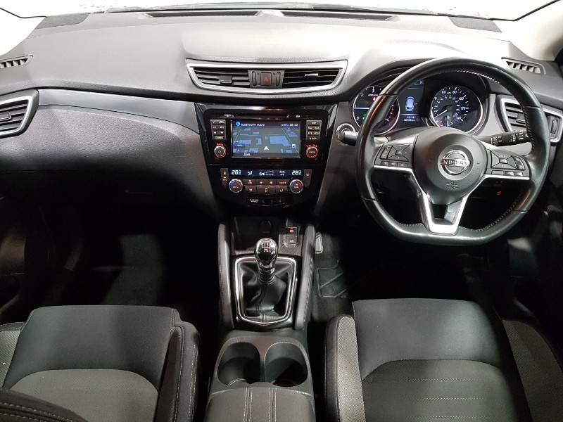 Used Nissan Qashqai 2017 for sale - 76548625: Photo 2