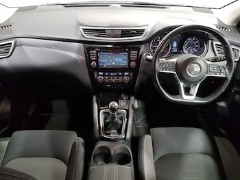 Used Nissan Qashqai 2017 for sale - 76548625: Photo