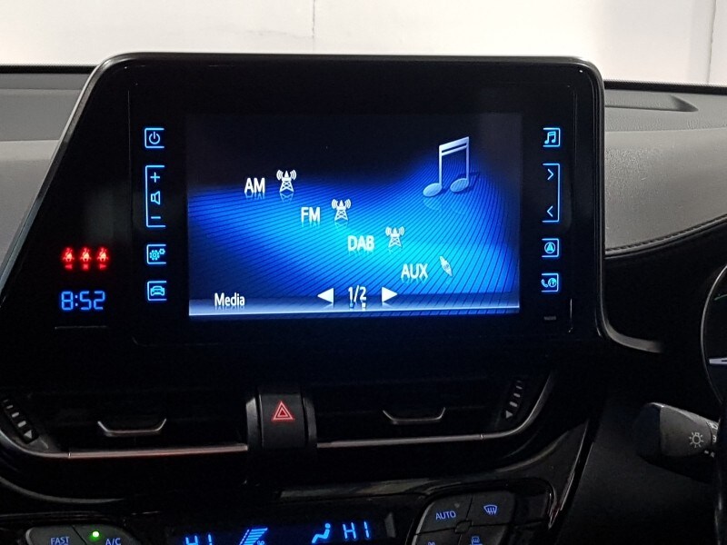 Used Toyota C-HR 2018 for sale - 77987802: Photo 11