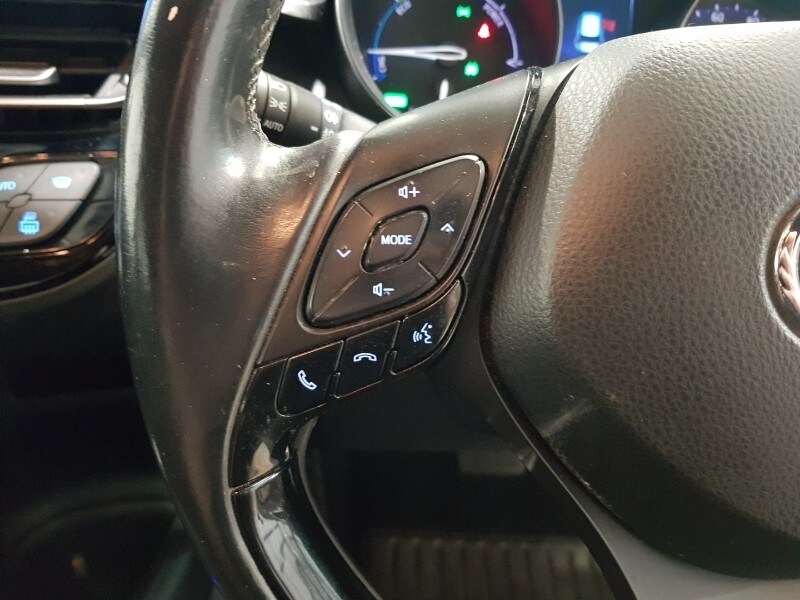 Used Toyota C-HR 2018 for sale - 77987802: Photo 14