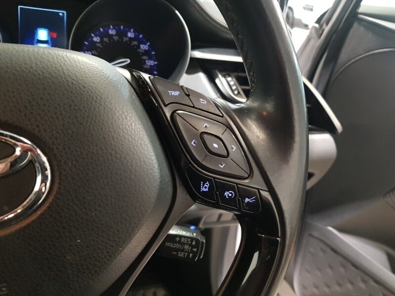 Used Toyota C-HR 2018 for sale - 77987802: Photo 15