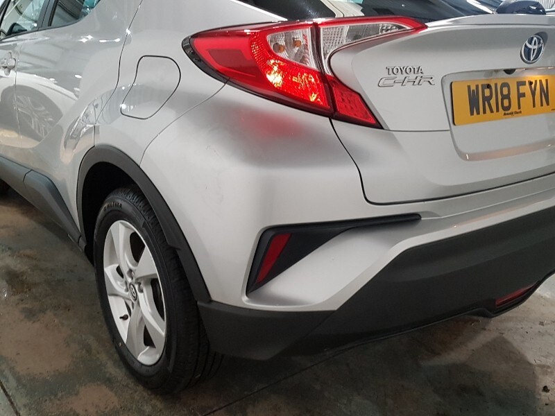 Used Toyota C-HR 2018 for sale - 77987802: Photo 18