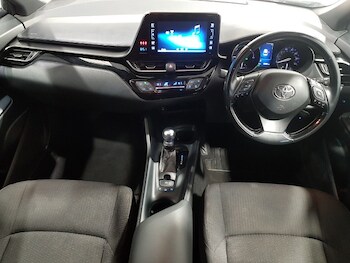 Used Toyota C-HR 2018 for sale - 77987802: Photo