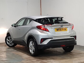 Used Toyota C-HR 2018 for sale - 77987802: Photo