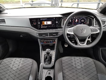Used Volkswagen Taigo 2022 for sale - 76165876: Photo 2