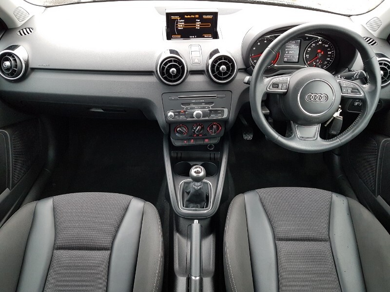 Used Audi A1 2016 for sale - 76543556: Photo 2