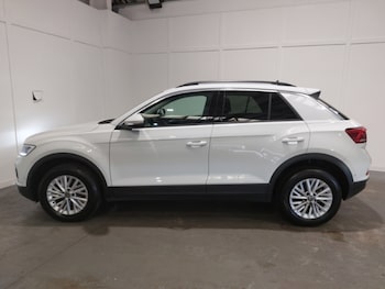 Used Volkswagen T-Roc 2023 for sale - 79457709: Photo