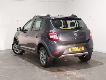Used Dacia Sandero Stepway 2016 for sale - 79685988: Photo