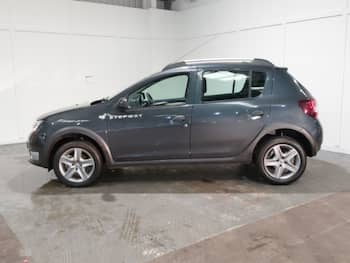 Used Dacia Sandero Stepway 2016 for sale - 79685988: Photo