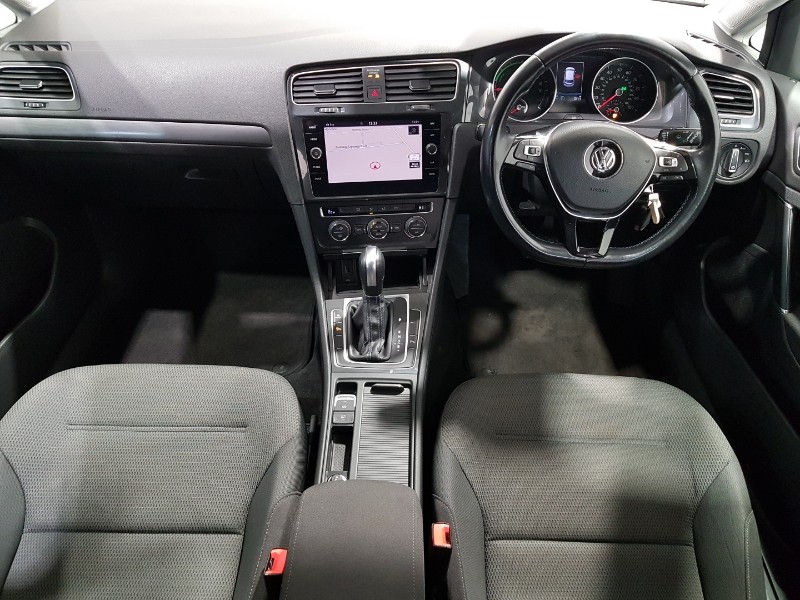 Used Volkswagen Golf 2020 for sale - 77329643: Photo 2