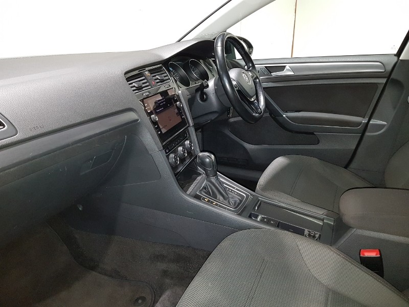 Used Volkswagen Golf 2020 for sale - 77329643: Photo 5