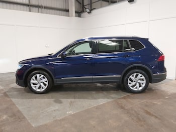 Used Volkswagen Tiguan Allspace 2023 for sale - 79618385: Photo