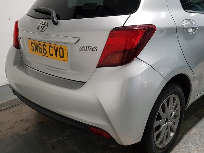 Used Toyota Yaris 2016 for sale - 76275635: Photo 19