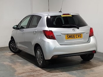 Used Toyota Yaris 2016 for sale - 76275635: Photo