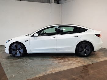 Used Tesla Model 3 2021 for sale - 75695699: Photo
