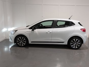 Used Renault Clio 2022 for sale - 78178387: Photo