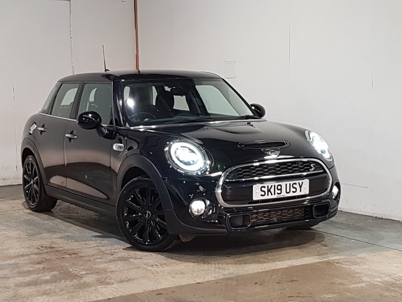 Used MINI Hatch 2019 for sale - 77716822: Photo 1