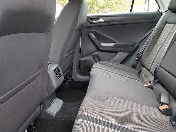 Used Volkswagen T-Roc 2018 for sale - 76107953: Photo 6