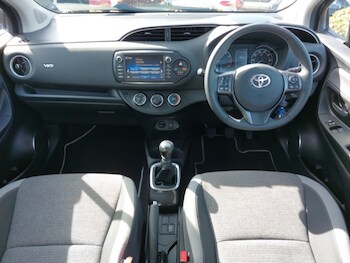 Used Toyota Yaris 2020 for sale - 78159256: Photo