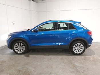 Used Volkswagen T-Roc 2019 for sale - 79420372: Photo