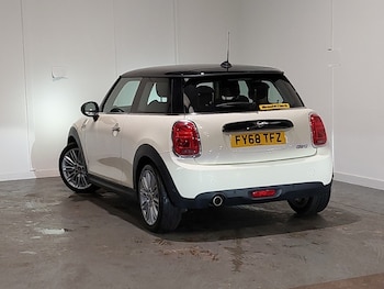 Used MINI Hatch 2018 for sale - 78761931: Photo