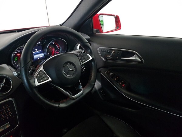 Used Mercedes-Benz GLA 2020 for sale - 76272028: Photo 11