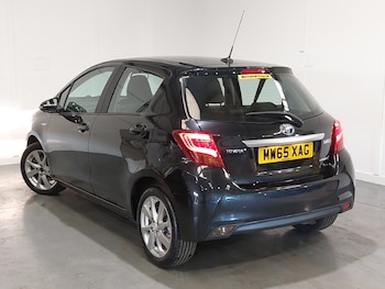 Used Toyota Yaris 2015 for sale - 78333559: Photo