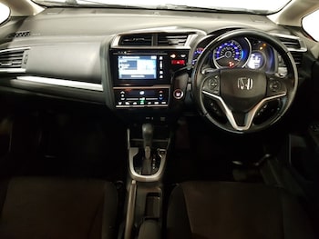 Used Honda Jazz 2017 for sale - 77933299: Photo