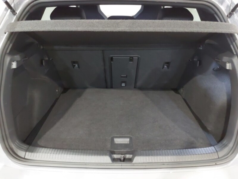 Used Volkswagen Golf 2023 for sale - 78163985: Photo 8