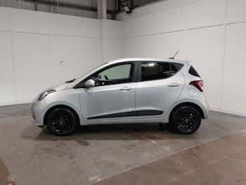 Used Hyundai i10 2018 for sale - 79707354: Photo