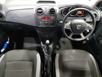 Used Dacia Sandero Stepway 2020 for sale - 77678244: Photo