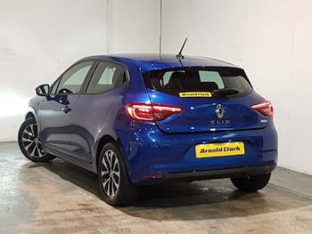 Used Renault Clio 2022 for sale - 76924968: Photo