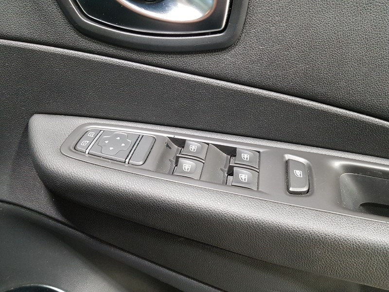 Used Renault Captur 2017 for sale - 76166103: Photo 19