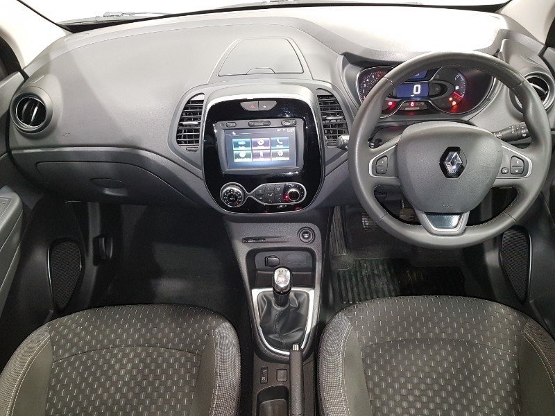 Used Renault Captur 2017 for sale - 76166103: Photo 2