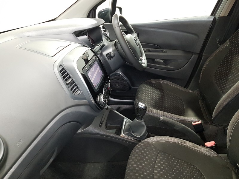 Used Renault Captur 2017 for sale - 76166103: Photo 5
