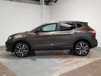 Used Nissan Qashqai 2017 for sale - 76687631: Photo