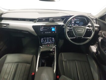Used Audi Q8 2023 for sale - 79343473: Photo