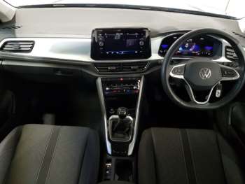 Used Volkswagen T-Roc 2024 for sale - 74762574: Photo