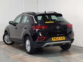 Used Volkswagen T-Roc 2024 for sale - 74762574: Photo