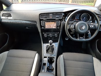Used Volkswagen Golf 2016 for sale - 77815662: Photo